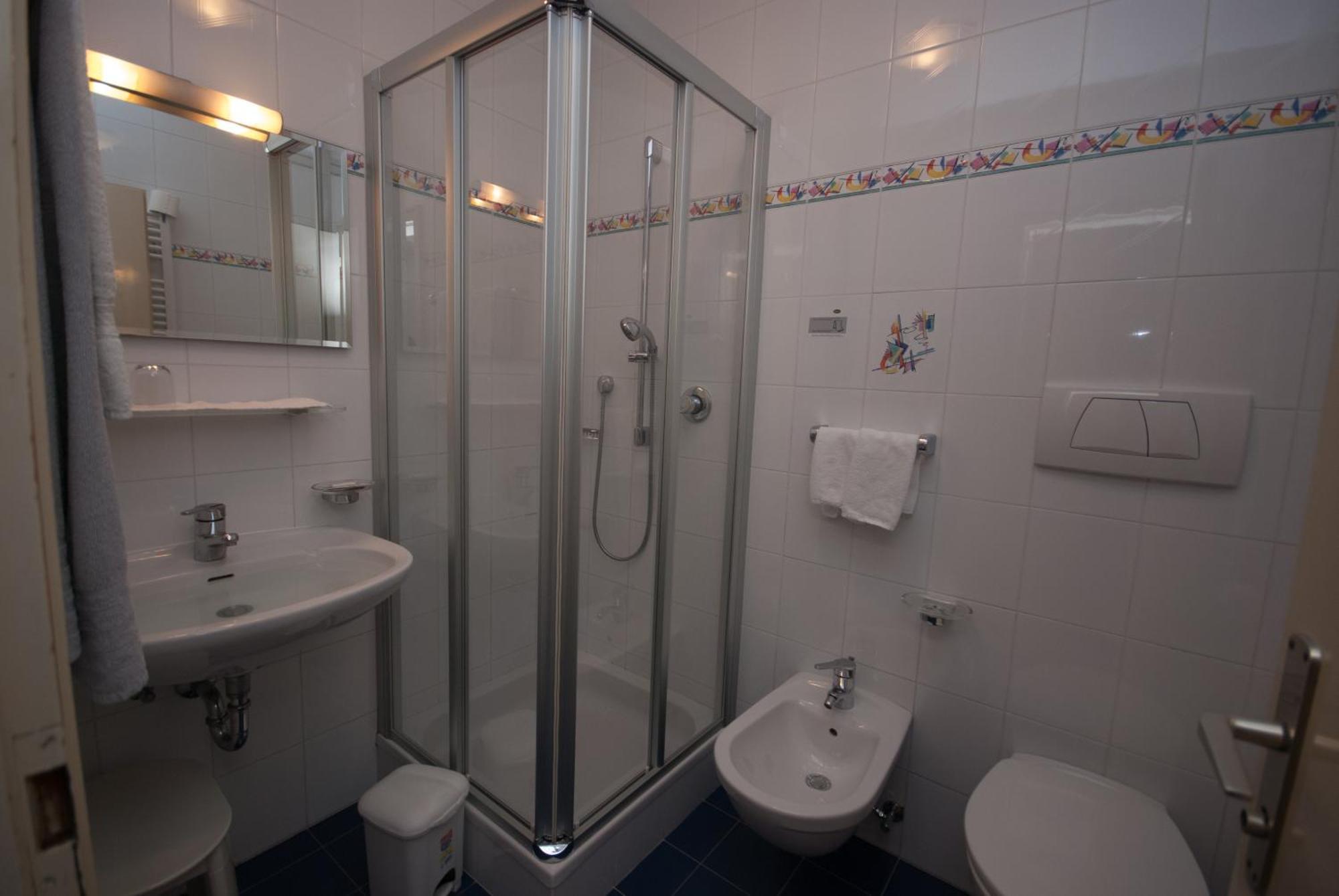 Aparthotel Garni Hofer Sexten Exteriér fotografie