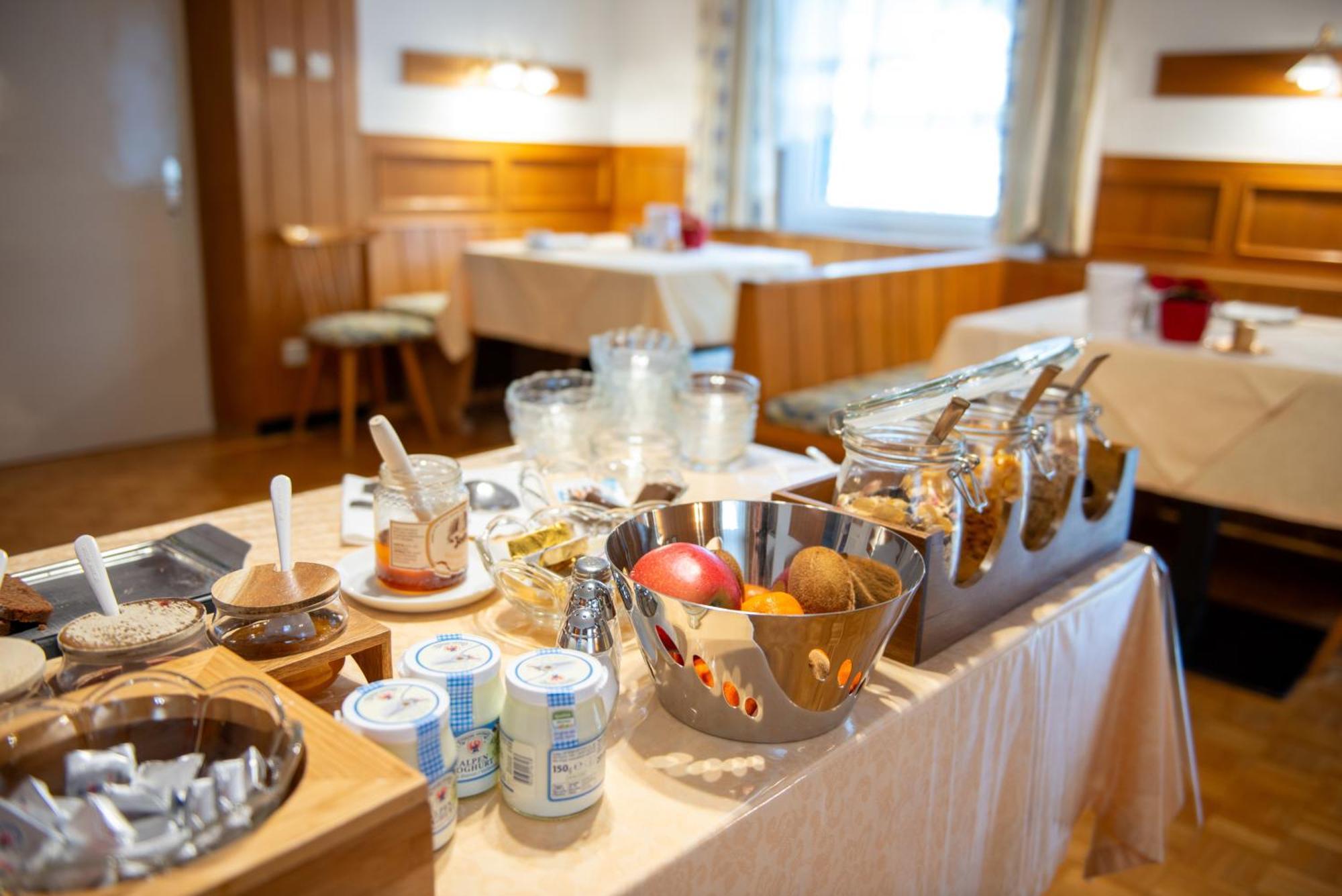 Aparthotel Garni Hofer Sexten Exteriér fotografie